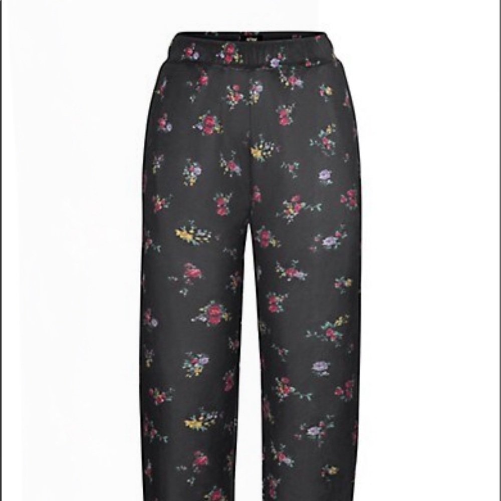 💥2/$60💥 NWT Velour Joggers